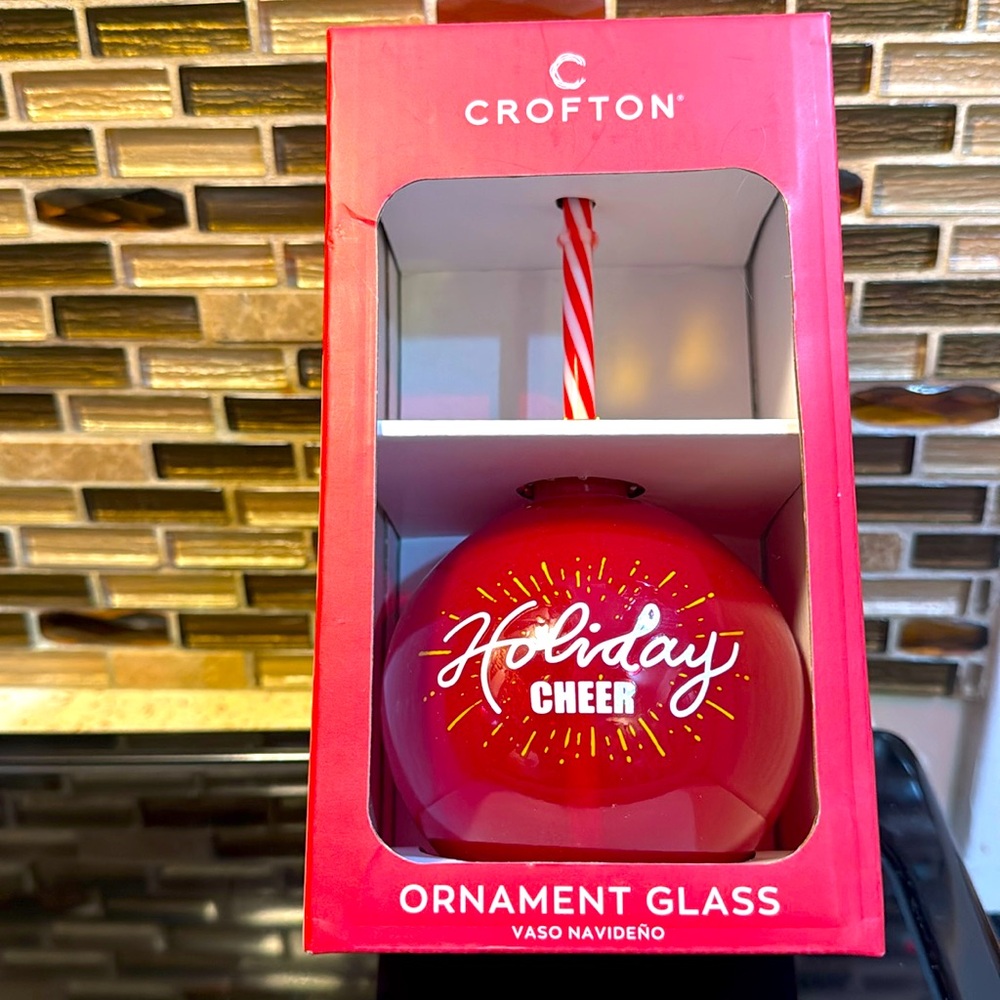 Ornament glass with straw